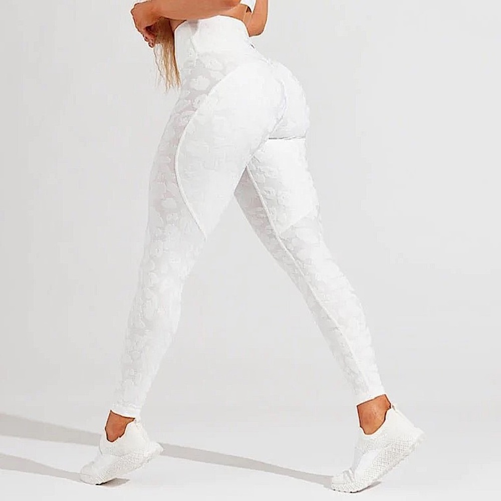 LIKE NEW - Buffbunny White Leopard Leggings